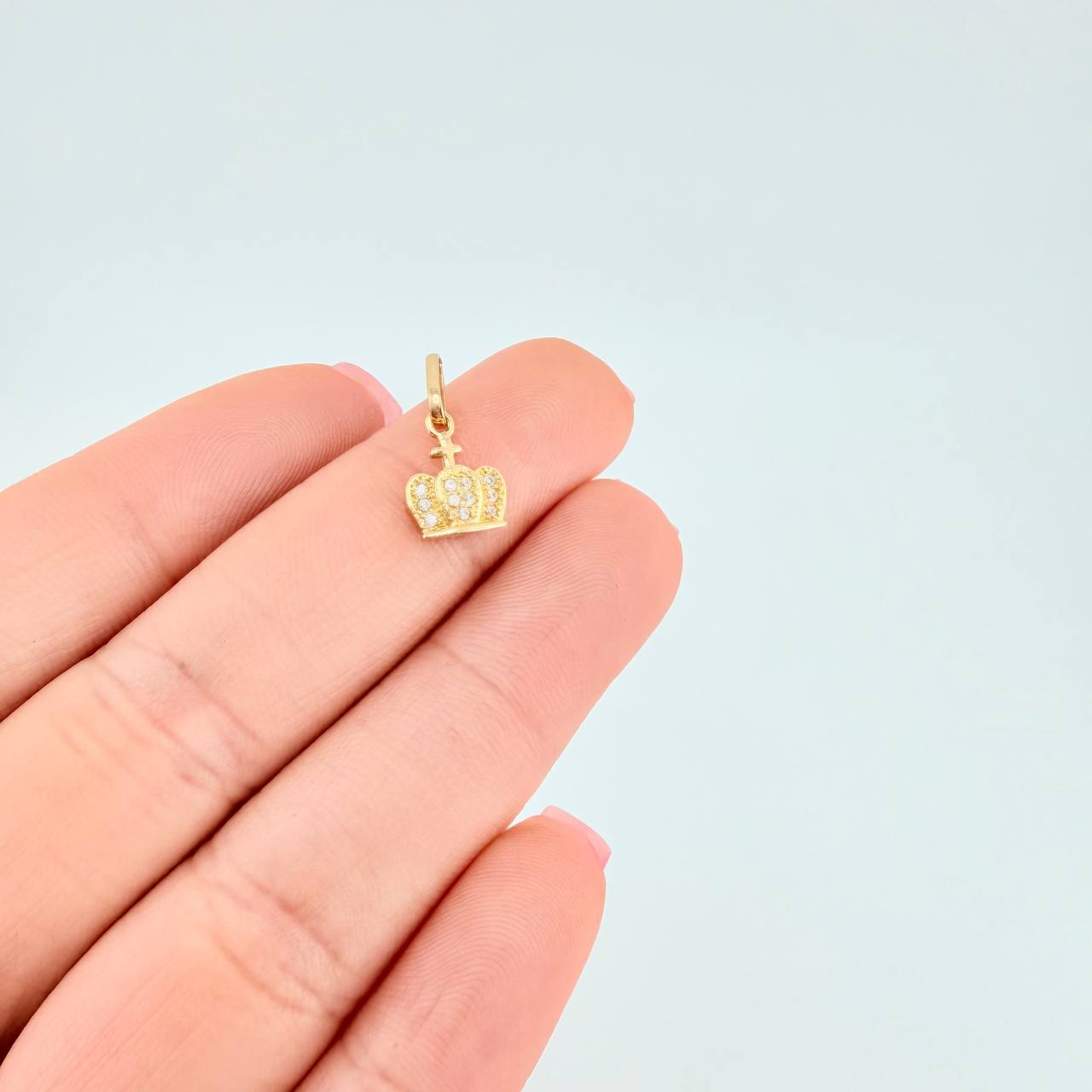 Pendant Dense Crown 0.8 g / 3/4 in Yellow Gold 18K