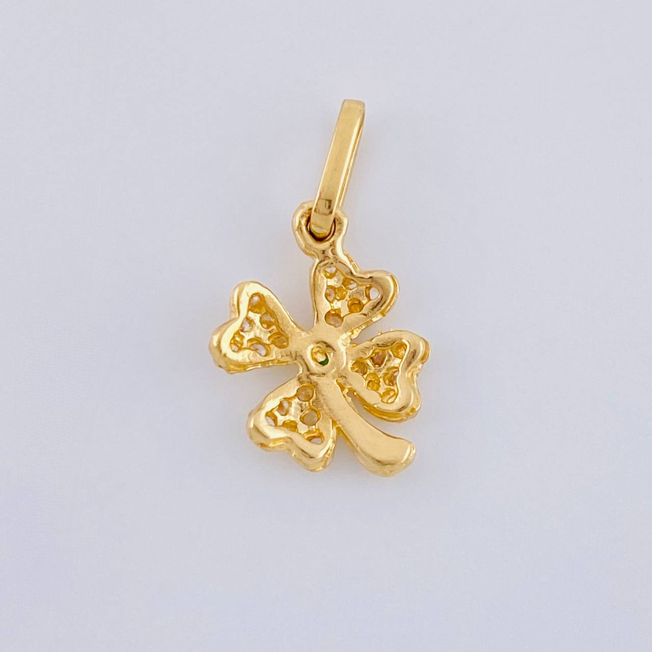 Dije Trebol 0.85 g / 3/4 in Oro Amarillo 18K