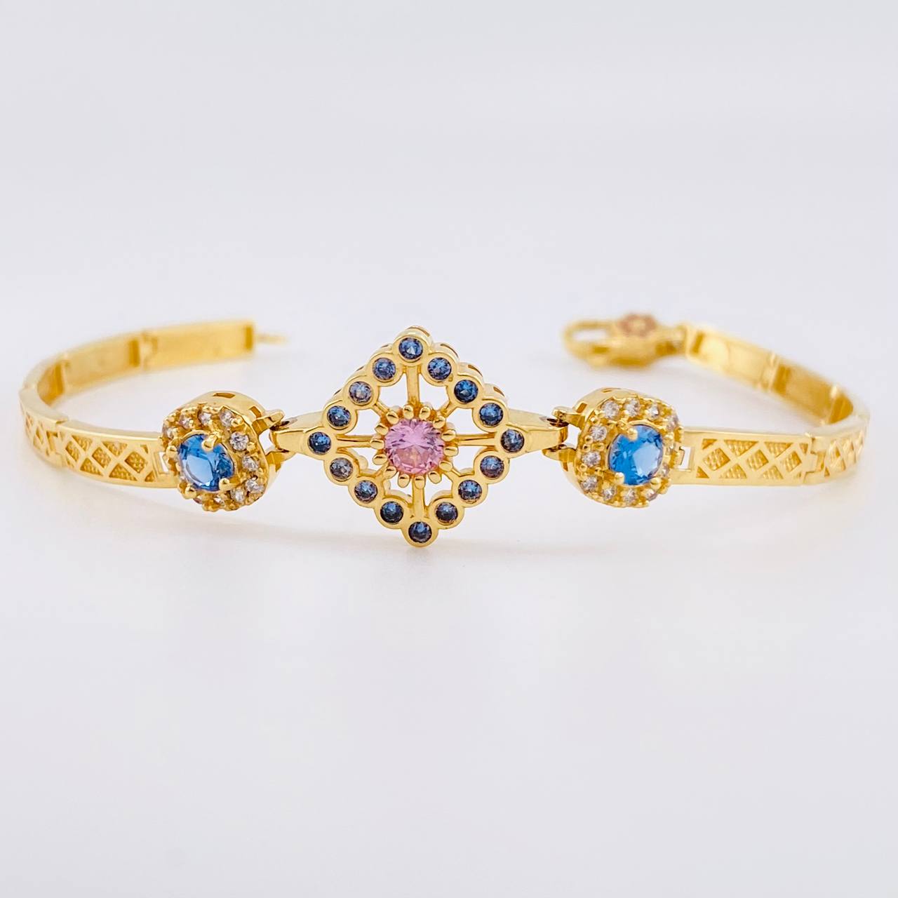 Imperial Sparkle Bracelet 13.2 g / 7 1/2 in / 3.9 mm 18K Yellow Gold