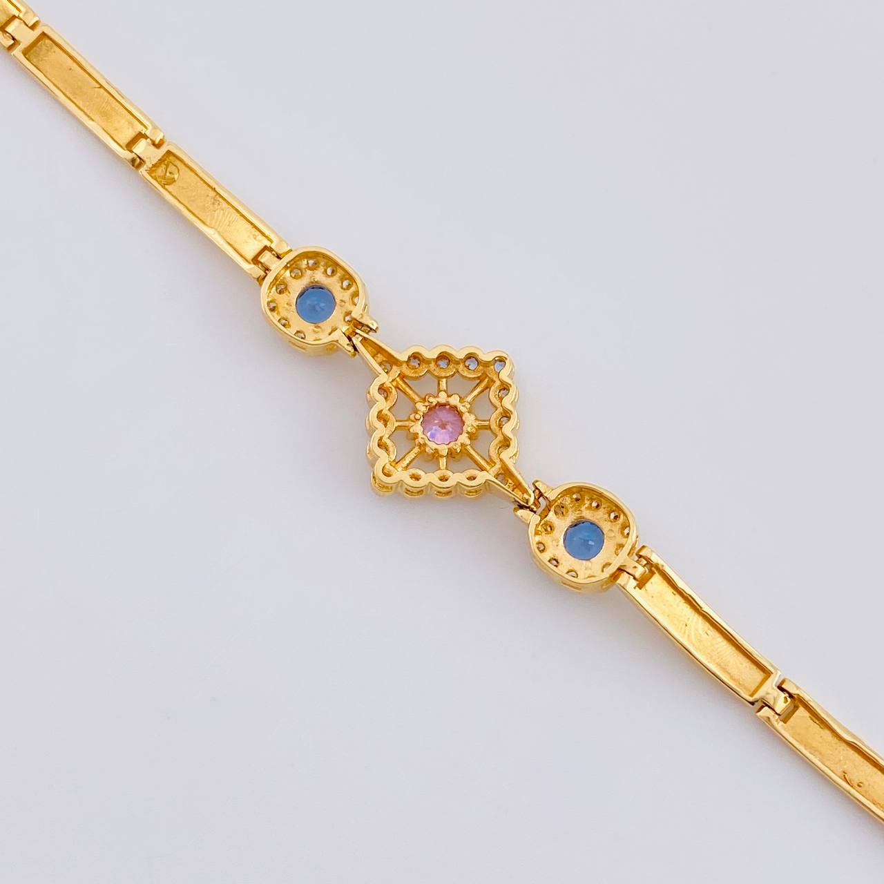 Imperial Sparkle Bracelet 13.2 g / 7 1/2 in / 3.9 mm 18K Yellow Gold
