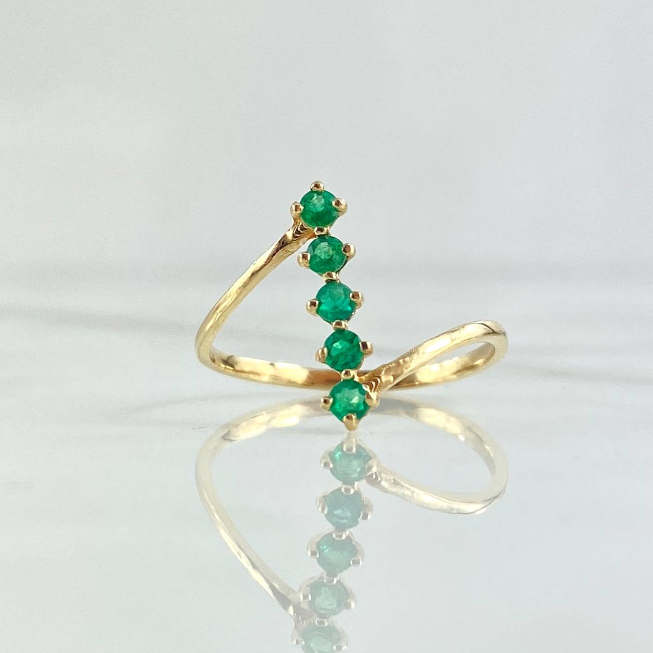 Vertical Star Ring 1.55gr / T8 1/2 / Emeralds 25pts 18K Yellow Gold (Jewel)
