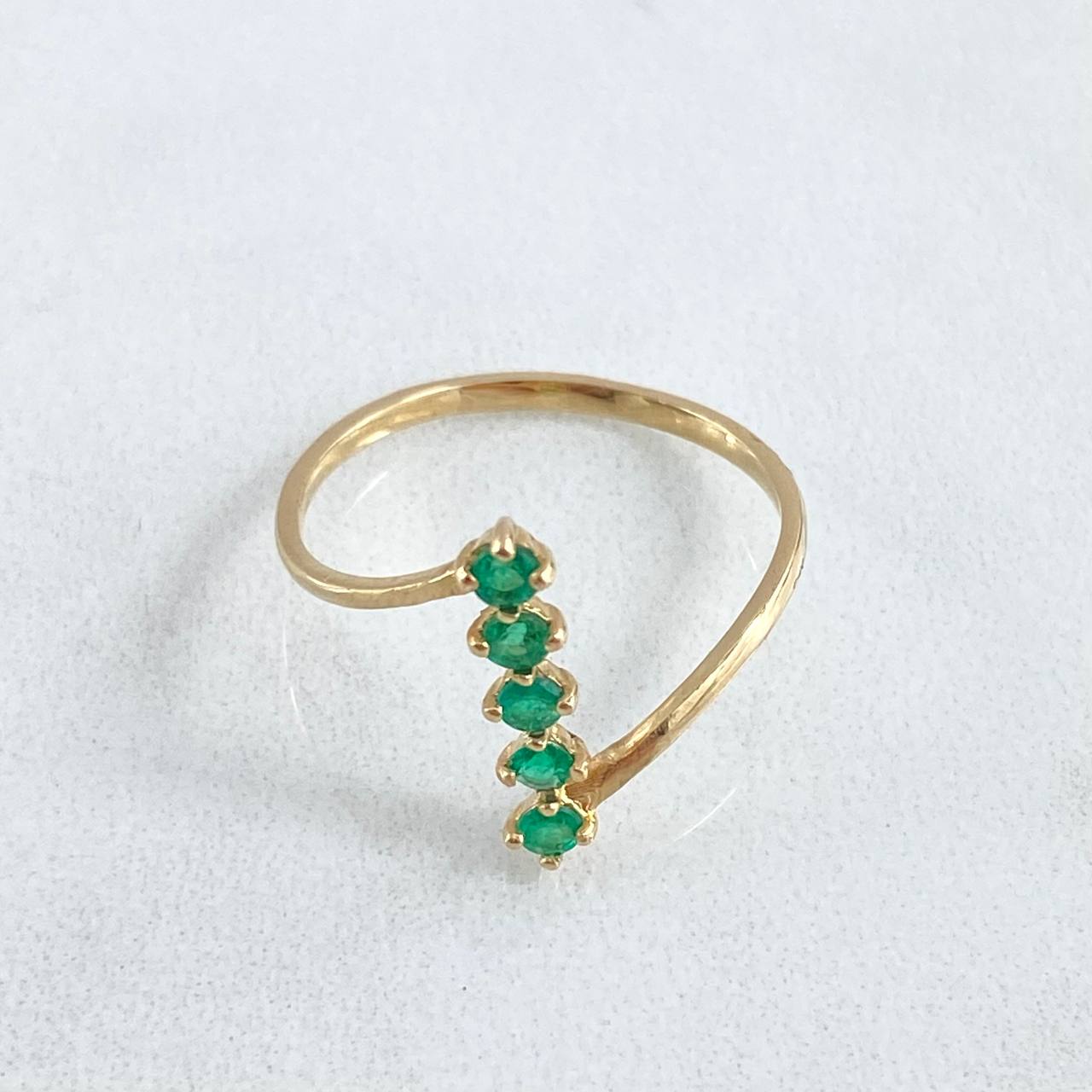 Vertical Star Ring 1.55gr / T8 1/2 / Emeralds 25pts 18K Yellow Gold (Jewel)