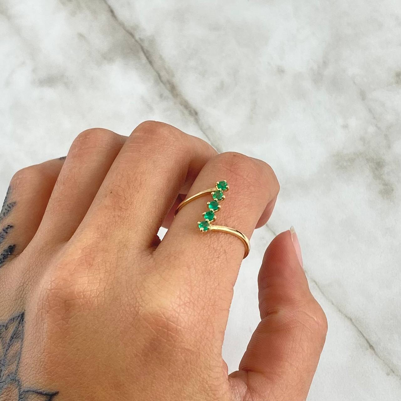 Vertical Star Ring 1.55gr / T8 / Emeralds 20pts 18K Yellow Gold (Jewel) *