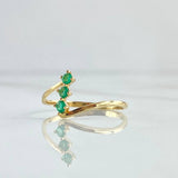 Trio Vertical Ring 1.35gr / Size 7 3/4 / Emeralds 15Pts 18K Yellow Gold (Jewel)