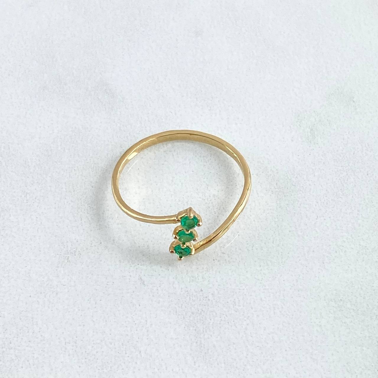 Trio Vertical Ring 1.35gr / Size 7 3/4 / Emeralds 15Pts 18K Yellow Gold (Jewel)