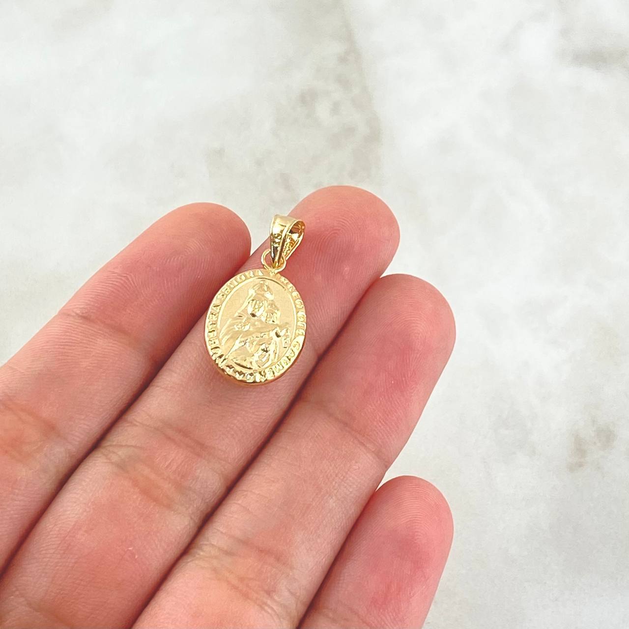 Pendant Virgen Del Carmen 1.05gr / 2.4cm / Smooth Charger Oval Yellow Gold 18K ©