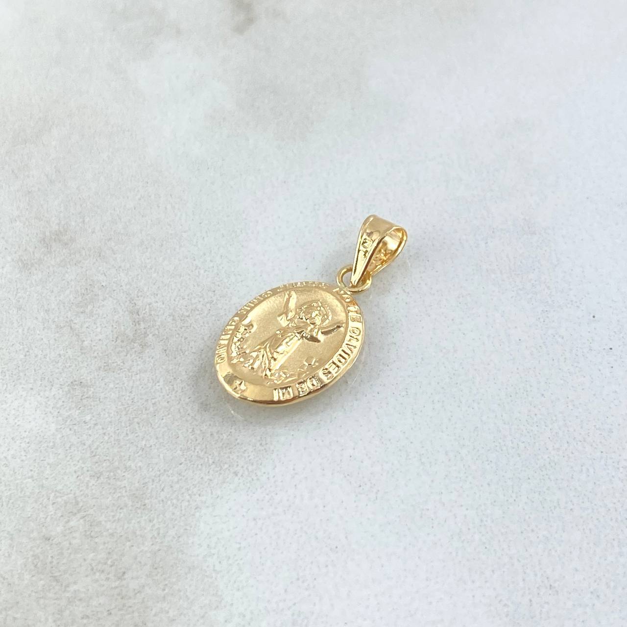 Pendant Divine Child 0.65gr / 2cm / Matte Oval Die-Cut 18K Yellow Gold ©