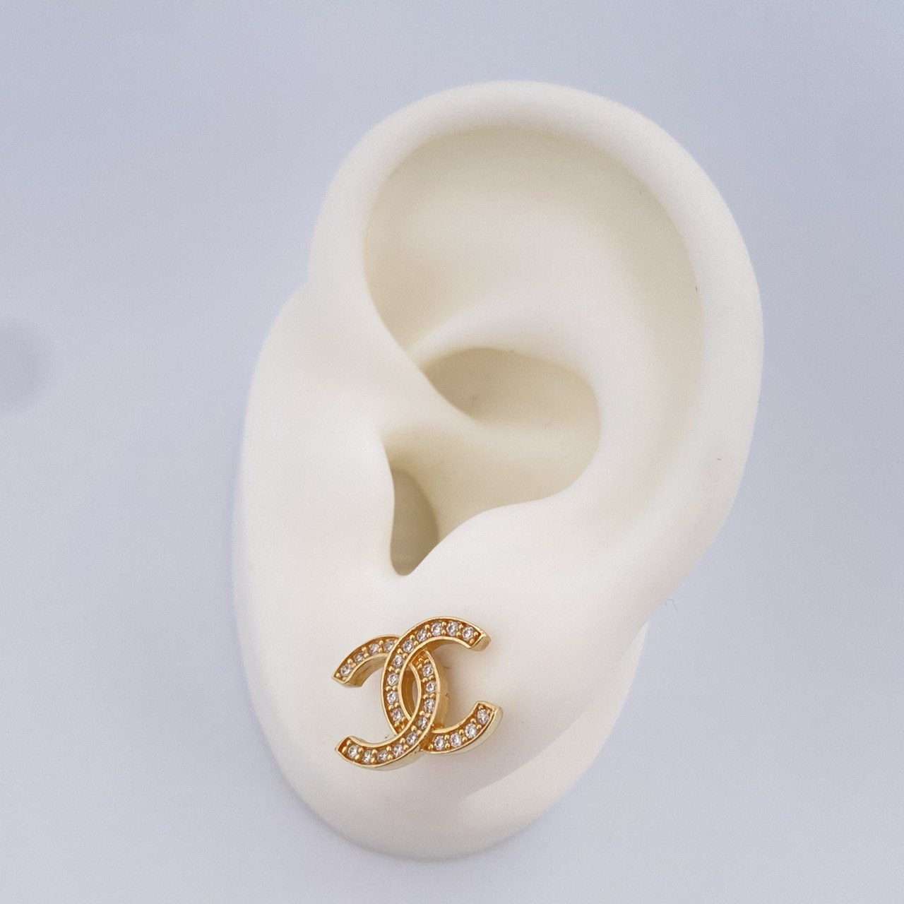 Stud Earrings Crossed Wave 2.6gr / 1.2cm / 18K Yellow Gold &