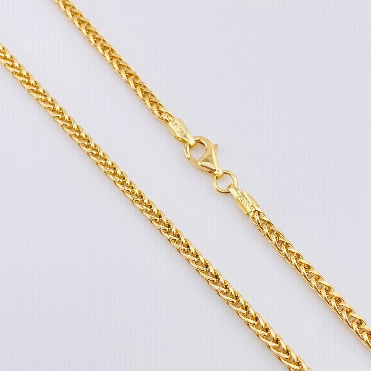 Cadena Franco 5.4gr / 23 1/2 in / 2.1mm Oro Amarillo +3 18K ©