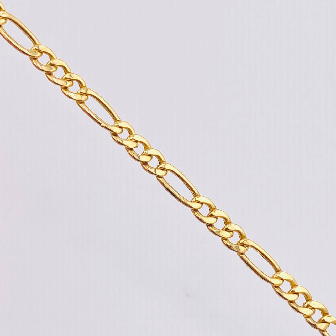Cadena Figaro 6.55gr / 25 1/2 in / 3.1mm Oro Amarillo +1 18K