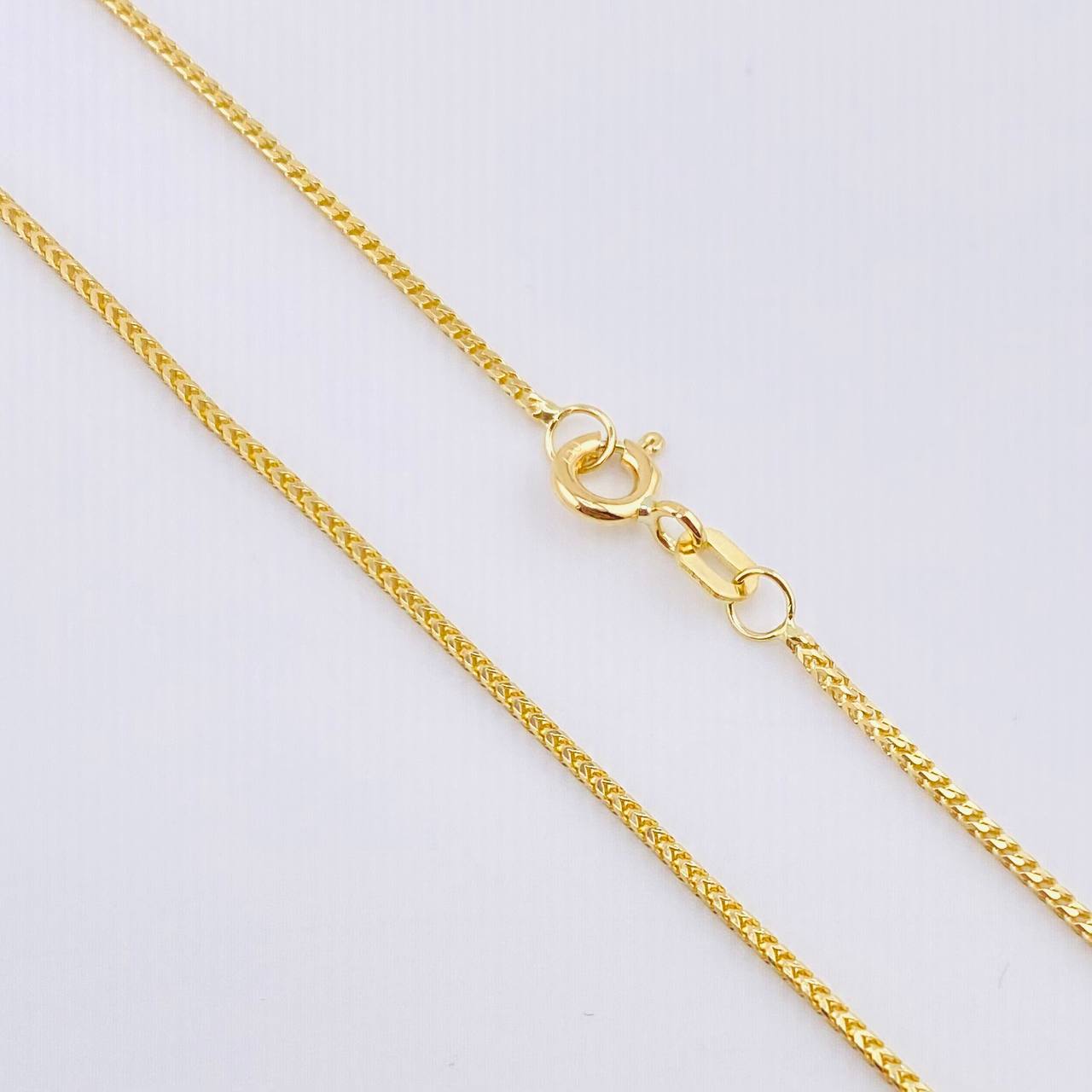 Cadena Franco 3.85gr / 17 3/4 in / 1mm Oro Amarillo +3 18K *