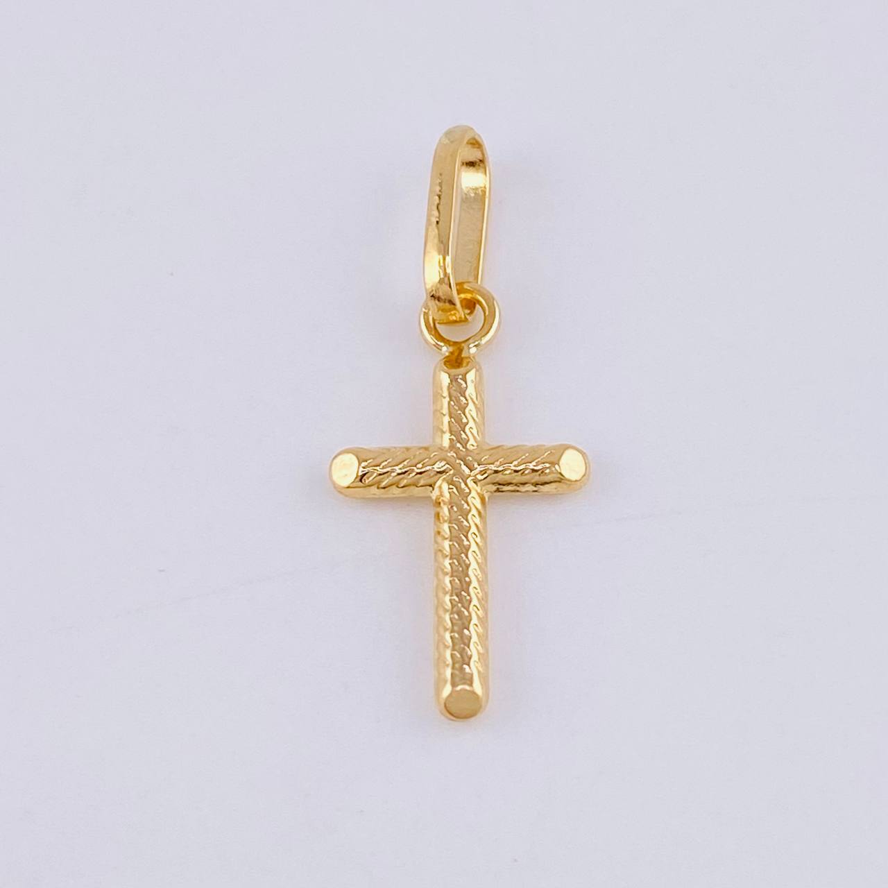 Dije Cruz Rayas Espiral 0.55gr / 1 in / Oro Amarillo 18K *