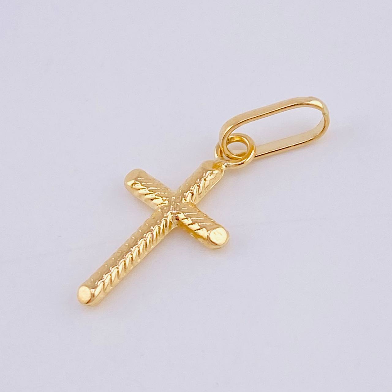 Dije Cruz Rayas Espiral 0.55gr / 1 in / Oro Amarillo 18K *