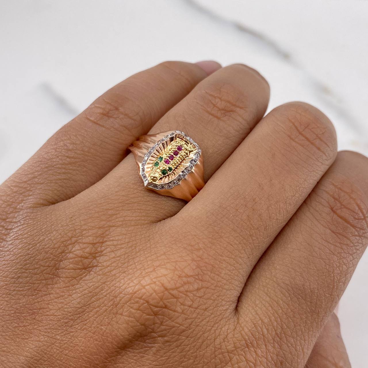 Virgin of Guadalupe Ring 4.05gr / Size 8 / White, Green, Fuchsia Zircons Three 18K Golds &