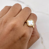 Anillo Trebol 3.85gr / T7 / Nacar Blanco Circones Blancos Oro Amarillo 18K &