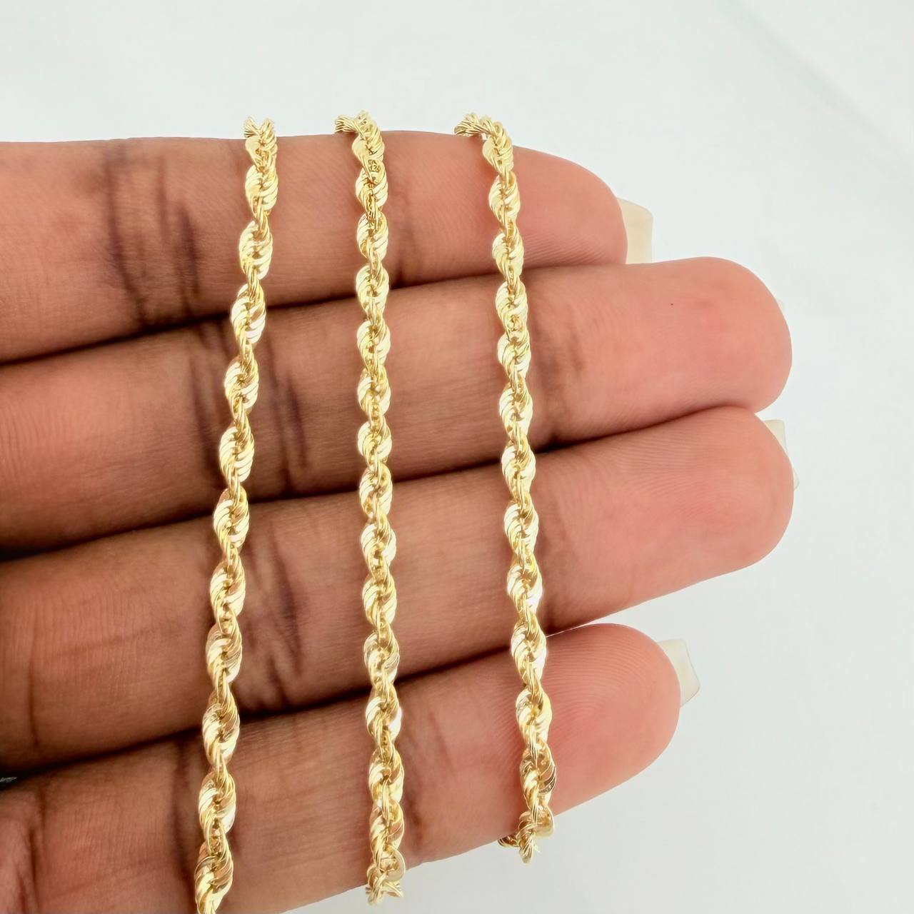 Cadena Lazo 4gr / 23 1/2 in / 2.3mm Oro Amarillo +3 18K %