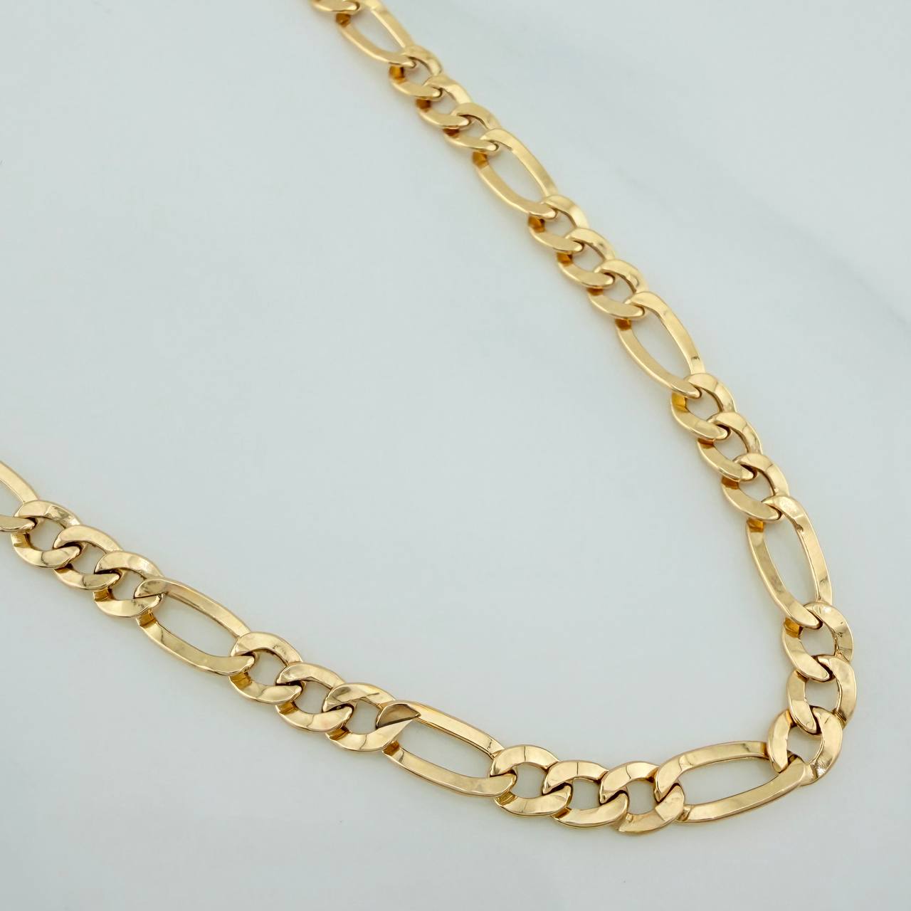 Cadena Figaro 7.8gr / 28 1/4 in / 4.4mm Oro Amarillo +1 18K %