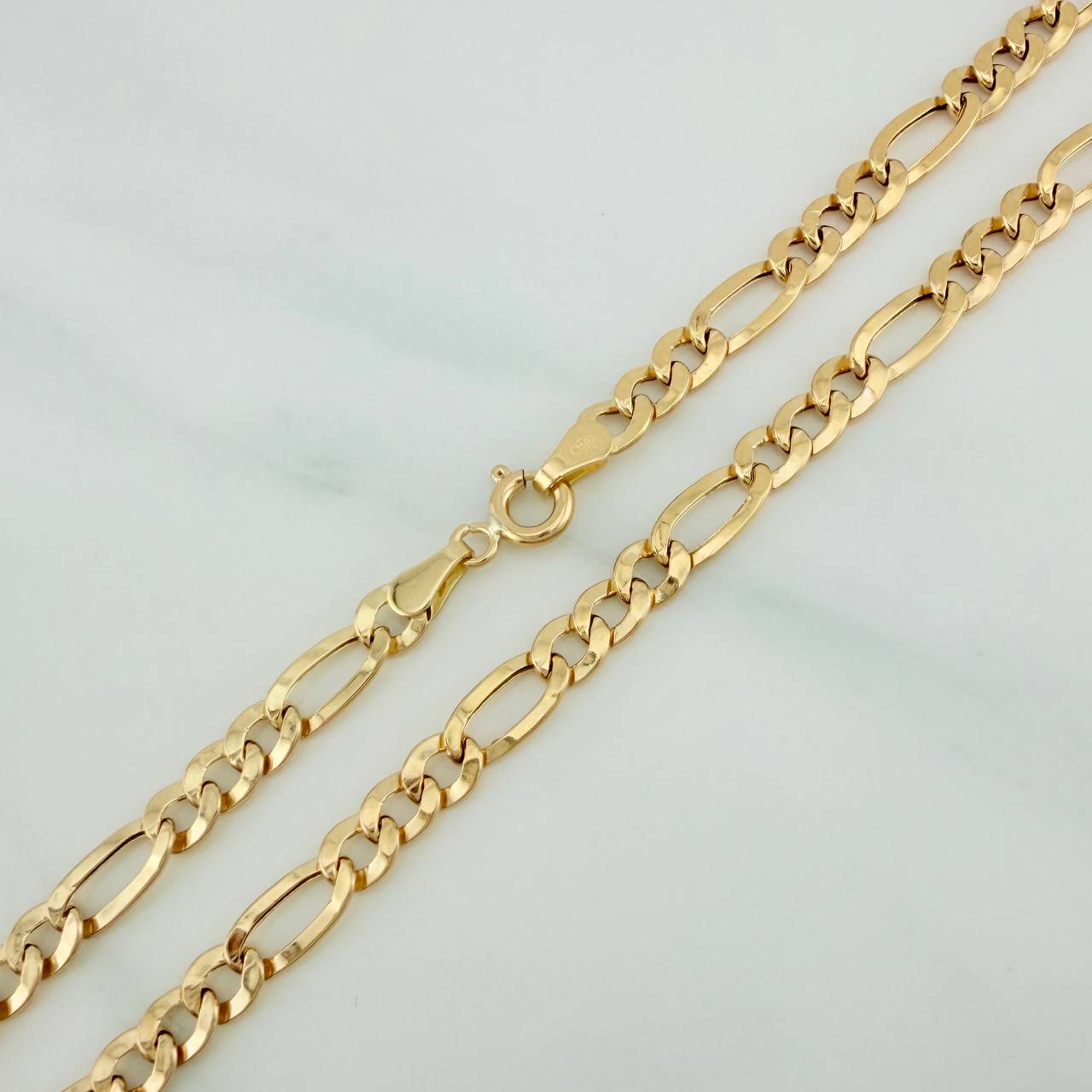 Cadena Figaro 7.8gr / 28 1/4 in / 4.4mm Oro Amarillo +1 18K %