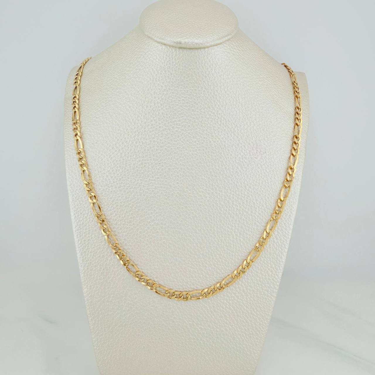 Cadena Figaro 7.8gr / 28 1/4 in / 4.4mm Oro Amarillo +1 18K %