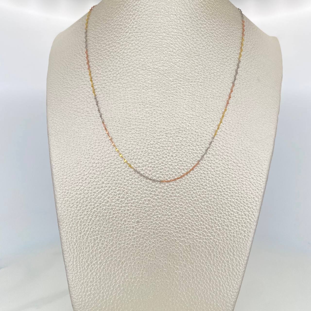 Mirror Flower Chain 0.7 g / 17 3/4 in / 1.2 mm Three Golds 18K