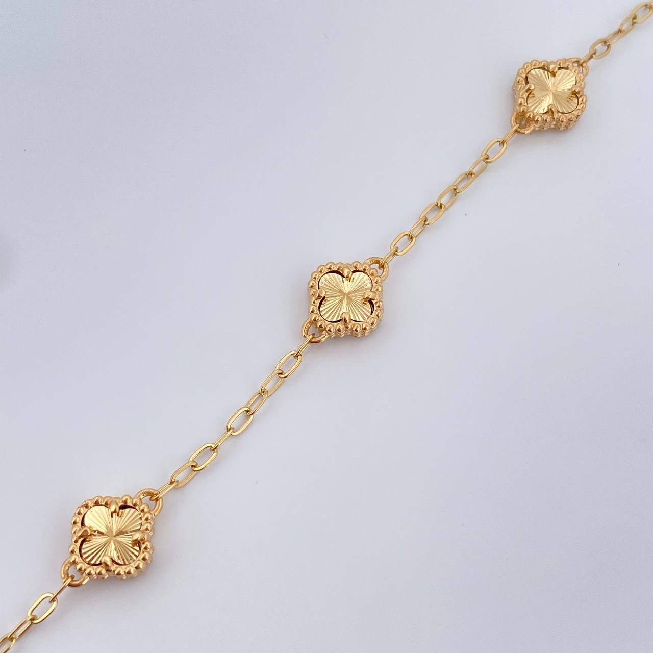 Pulso Aro Seguido Trebol 3.7gr / 17.7cm-19.4cm / Oro Amarillo Nac.Esp. 18K &