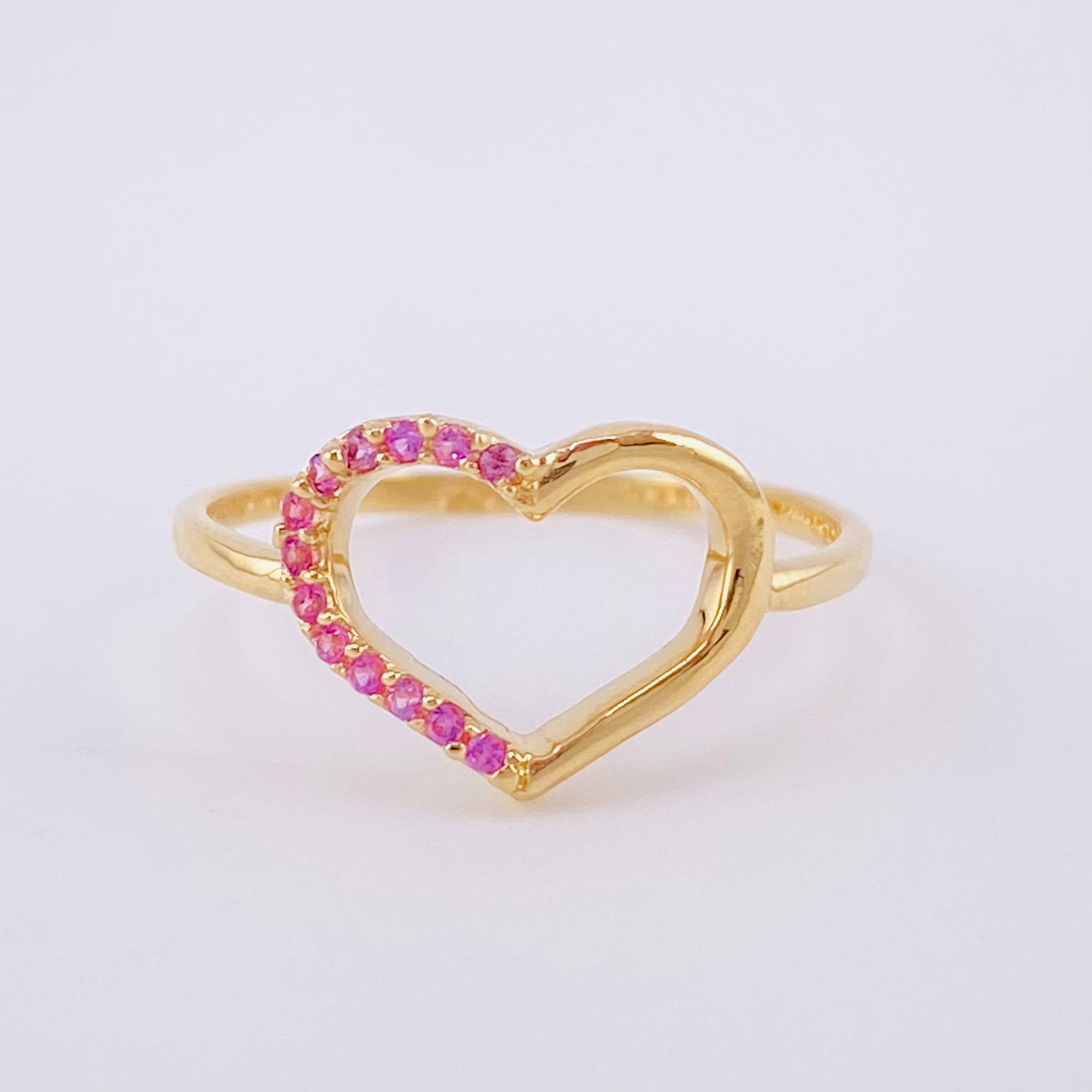 Heart Silhouette Ring 1.35g / Size 7 Yellow Gold 18K