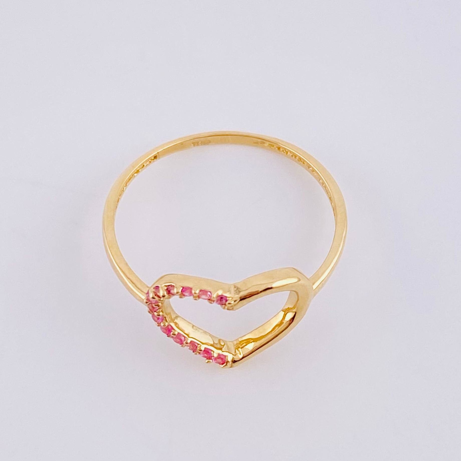 Heart Silhouette Ring 1.35g / Size 7 Yellow Gold 18K