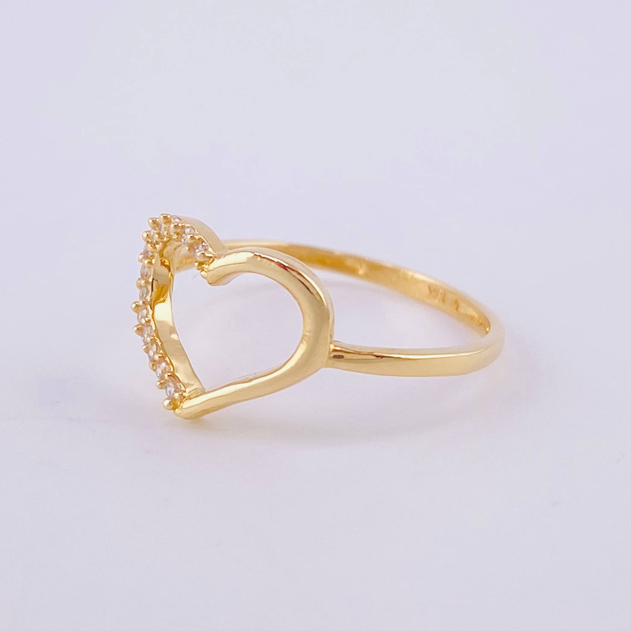 Anillo Silueta Corazón 1.45g / T7 Tres Oros 18K