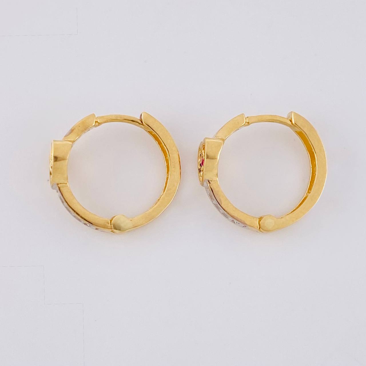 Hoop Earrings Heart Dense 2.25g / 1/2 in 18K Yellow Gold