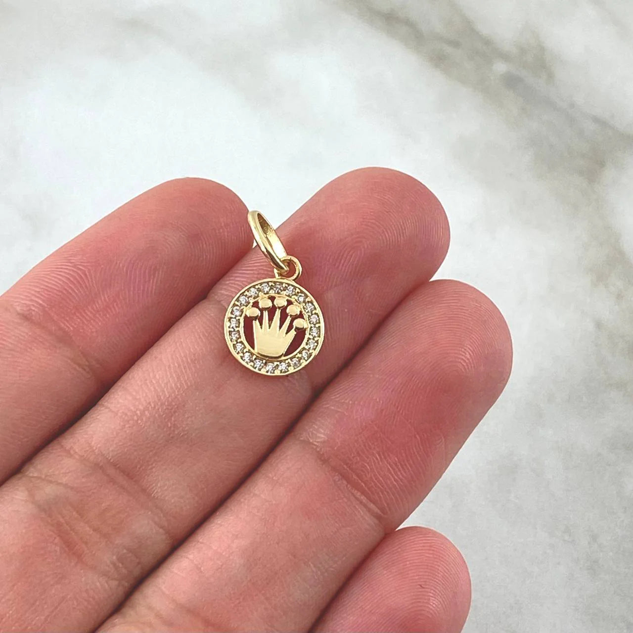 Pendant Medal Crown 0.7 g / 3/4 in Yellow Gold 18K
