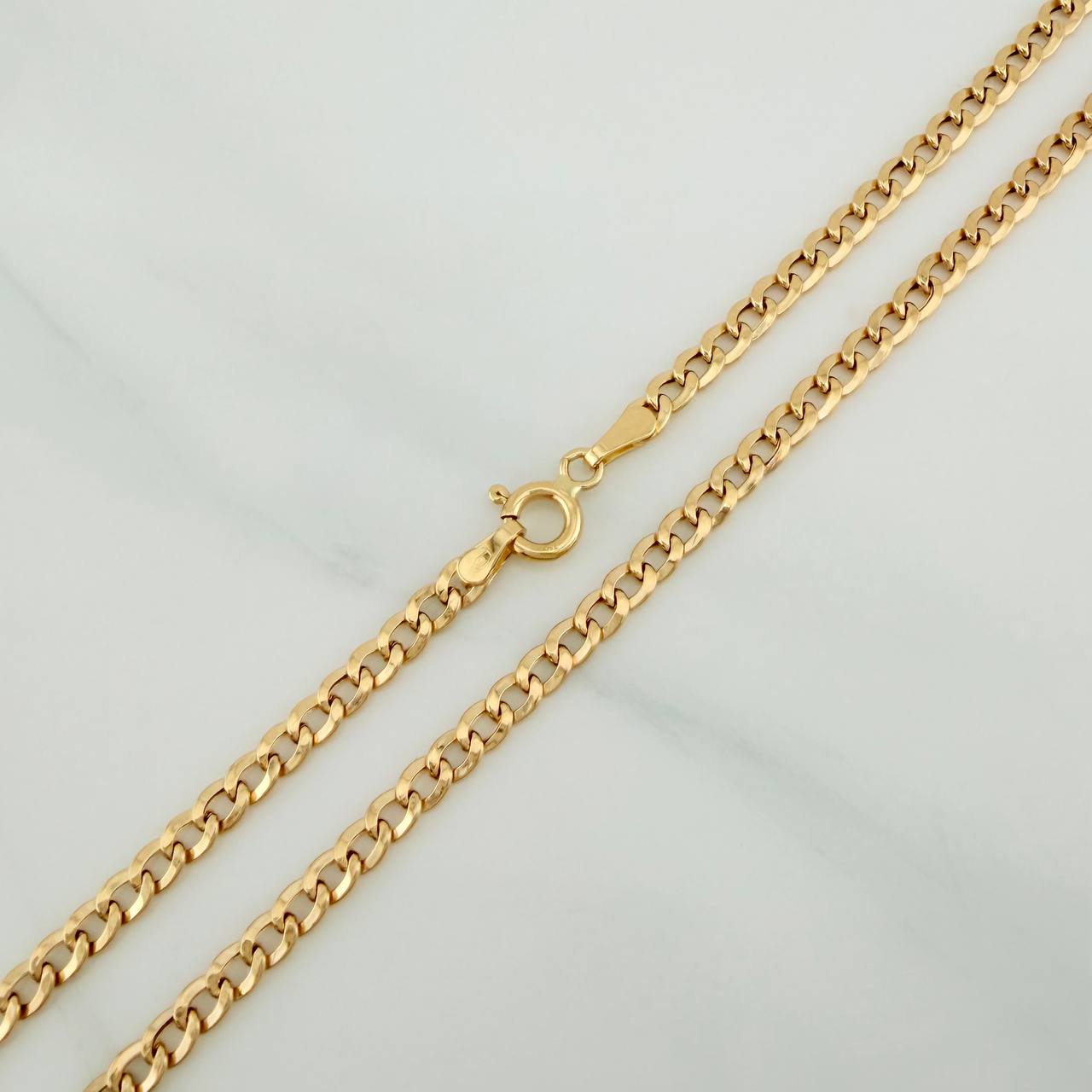 Cadena Cubana 4.25 g / 24 1/4 in / 3 mm Oro Amarillo 18K