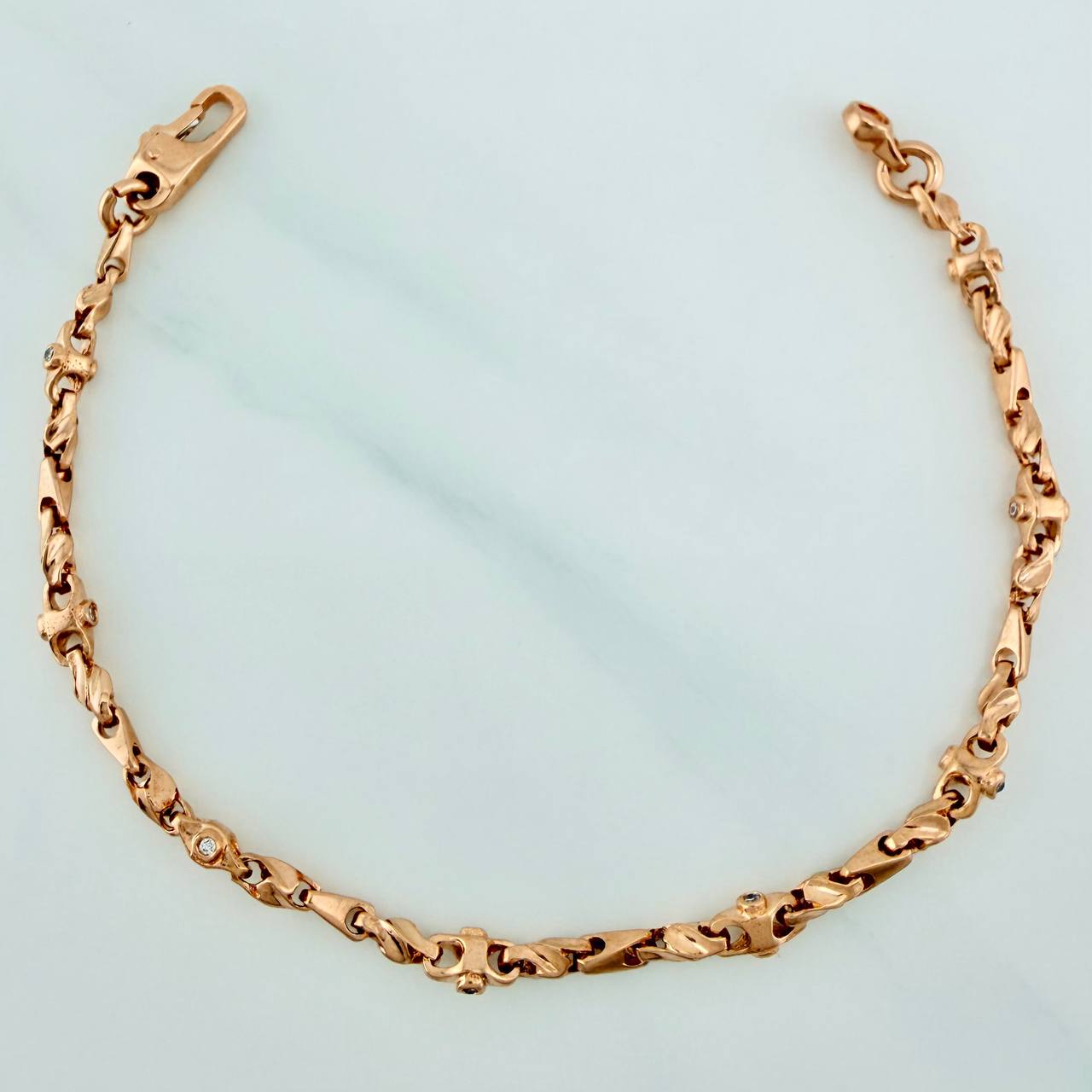Pulso Espiga Rustica 5.65gr / 6 1/2 in / 3.4mm Oro Amarillo 18K $
