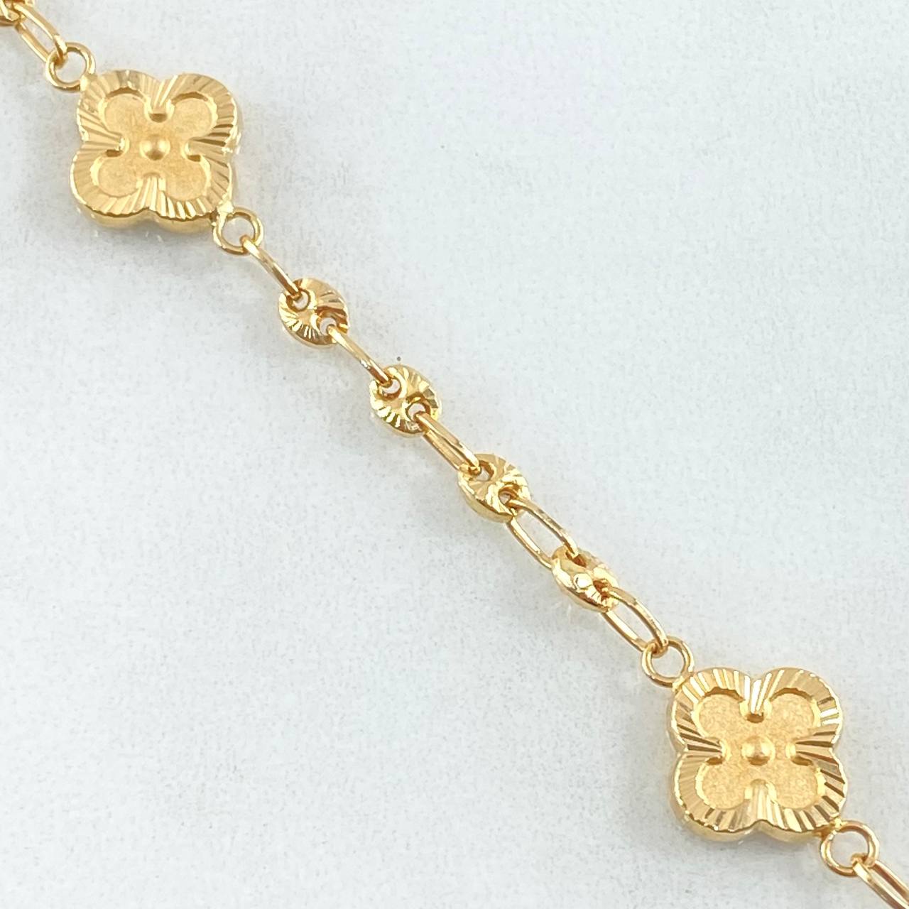 Bracelet GC Clover Golden 4.35gr / 7.5in / 18K Yellow Gold *