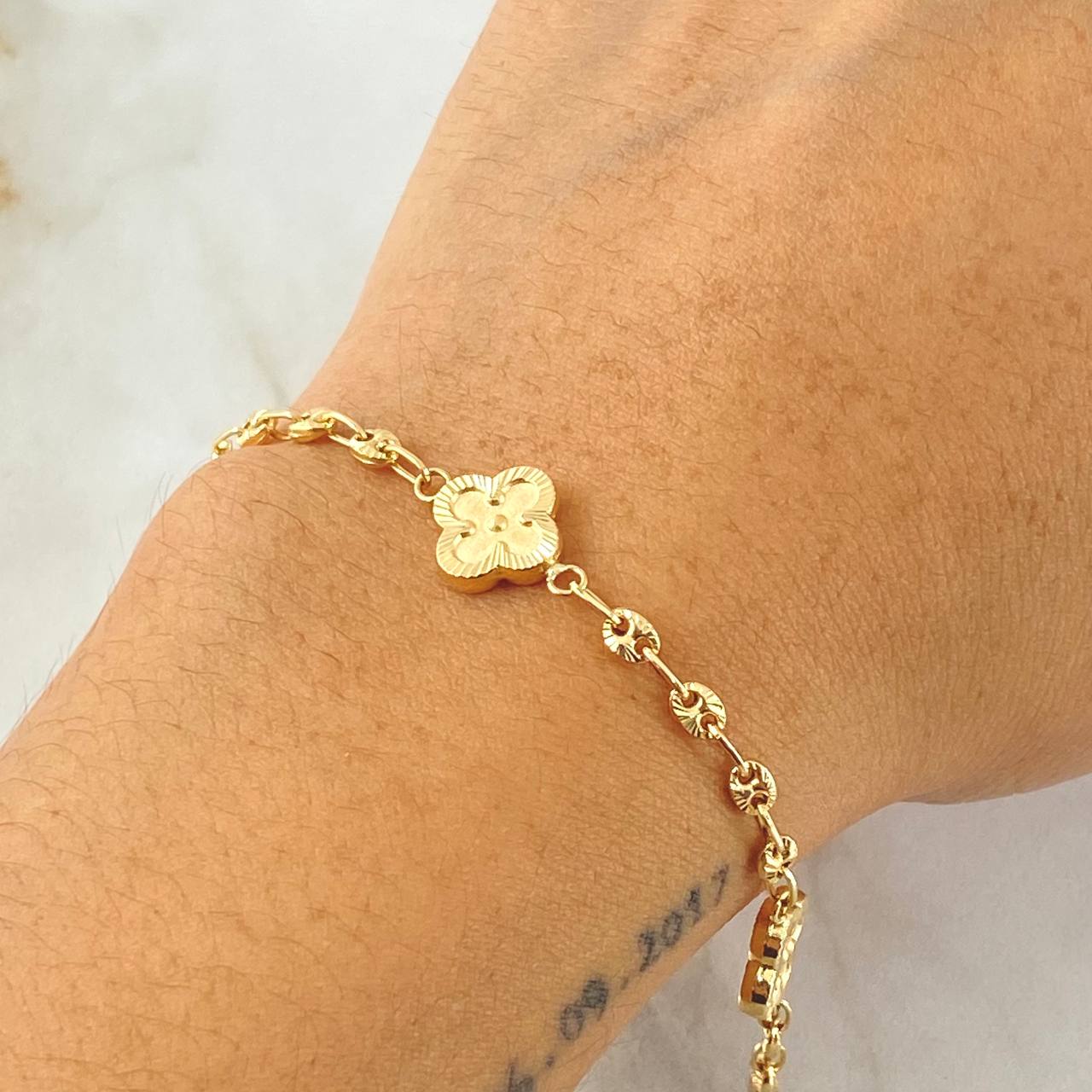 Bracelet GC Clover Golden 4.35gr / 7.5in / 18K Yellow Gold *