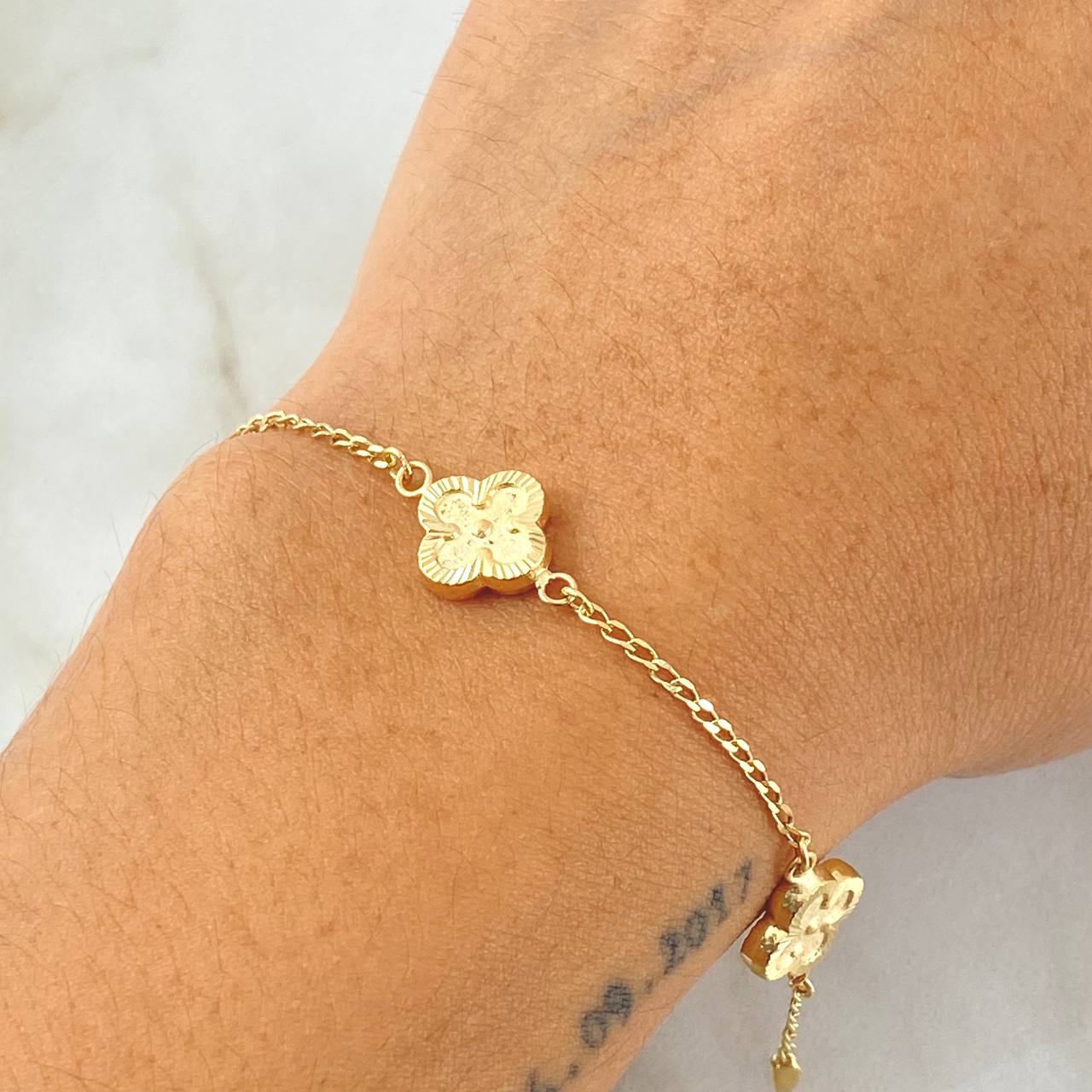 Clover Bracelet 3.45gr / 7.3in / 18K Gold