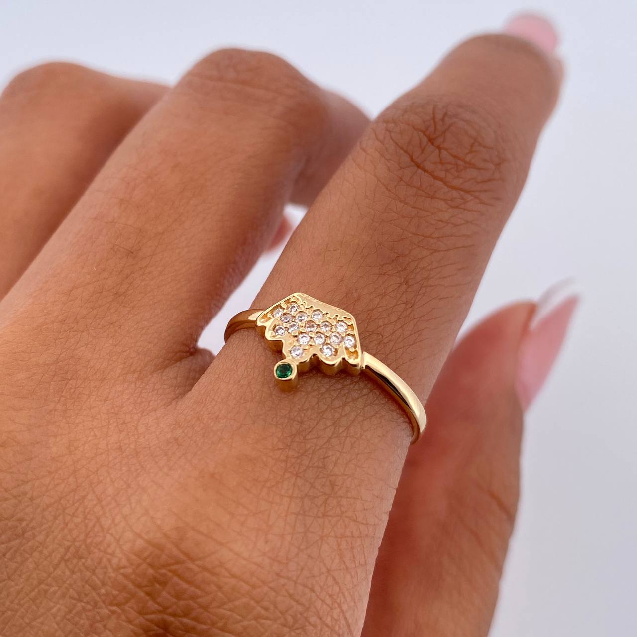 Anillo Corona Real 1.35gr / T7 1/2 / Circones Verde Blancos Oro Amarillo 18K &