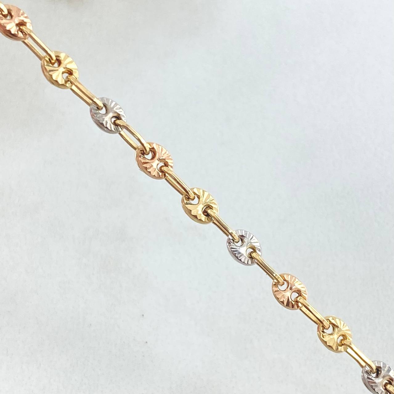 Bracelet GC 3.5gr / 7.5in / Three 18K Golds