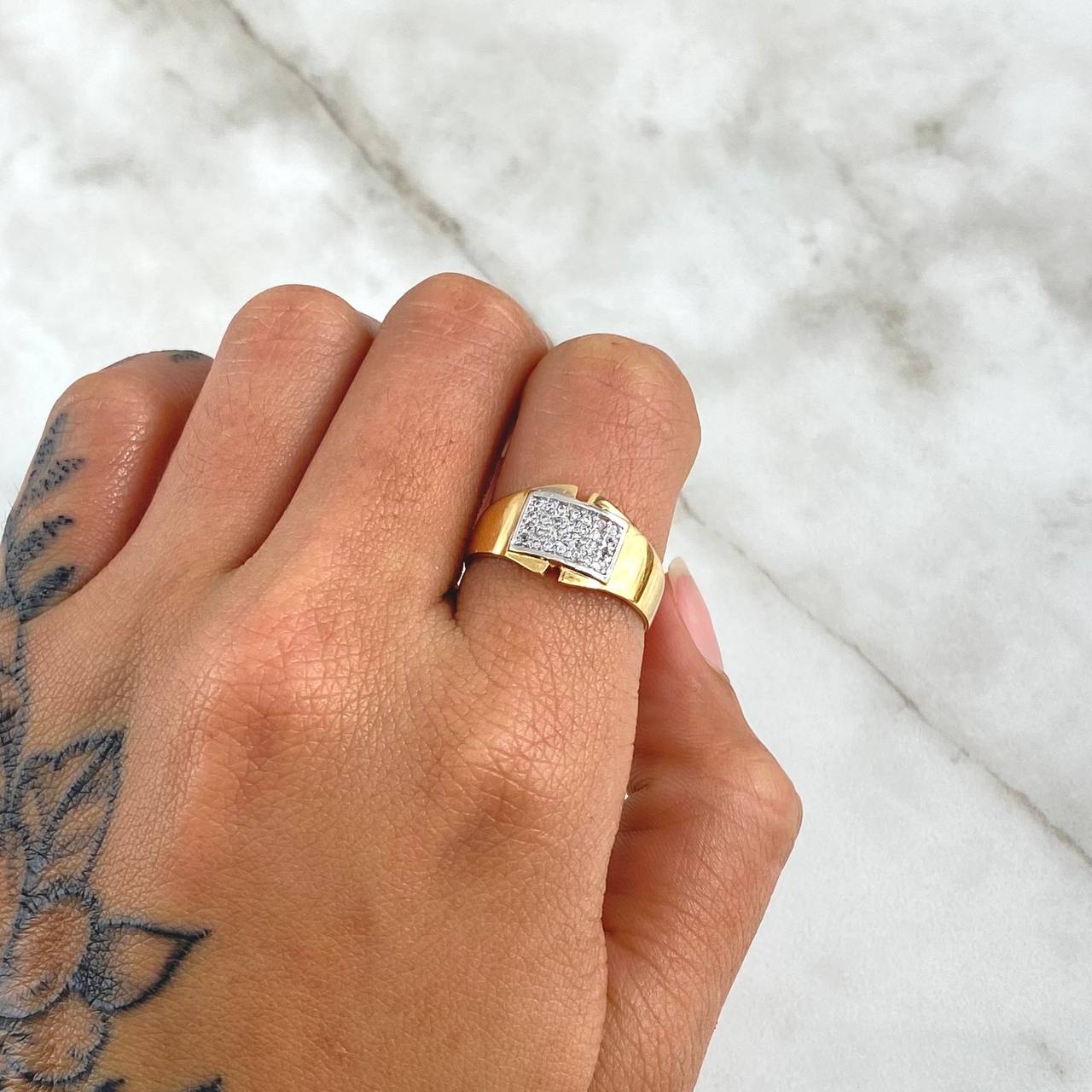Thick Square Ring 4gr / T7 / White Zircons Two-tone Yellow and White Gold 18K *