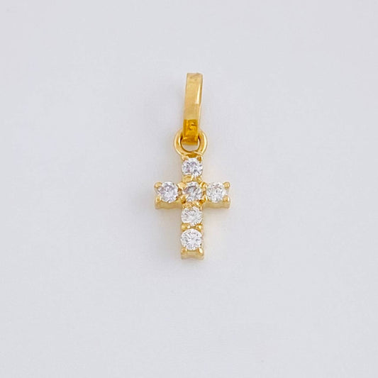 Dije Cruz Diamantes 8 Pts 0.4 g / 1/2 in Oro Amarillo 18K