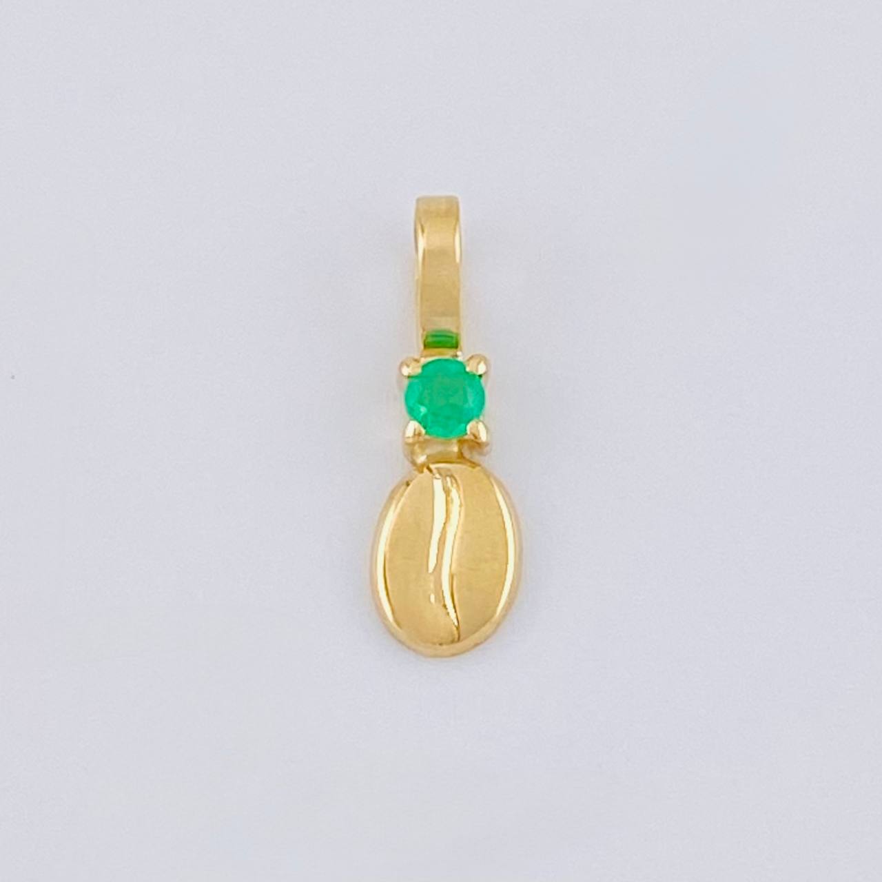Pendant Coffee Bean Emerald 3 Pts 0.2 g / 1/2 in Yellow Gold 18K