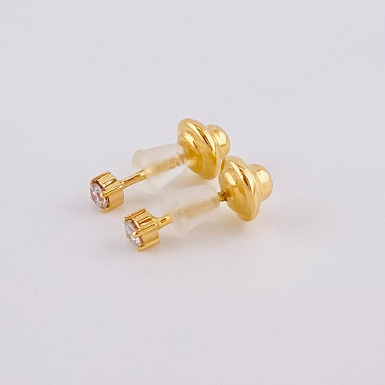 Stud Earrings Four Prongs Diamonds 7 Pts 0.55 g / in / 10.4 mm Yellow Gold 18K