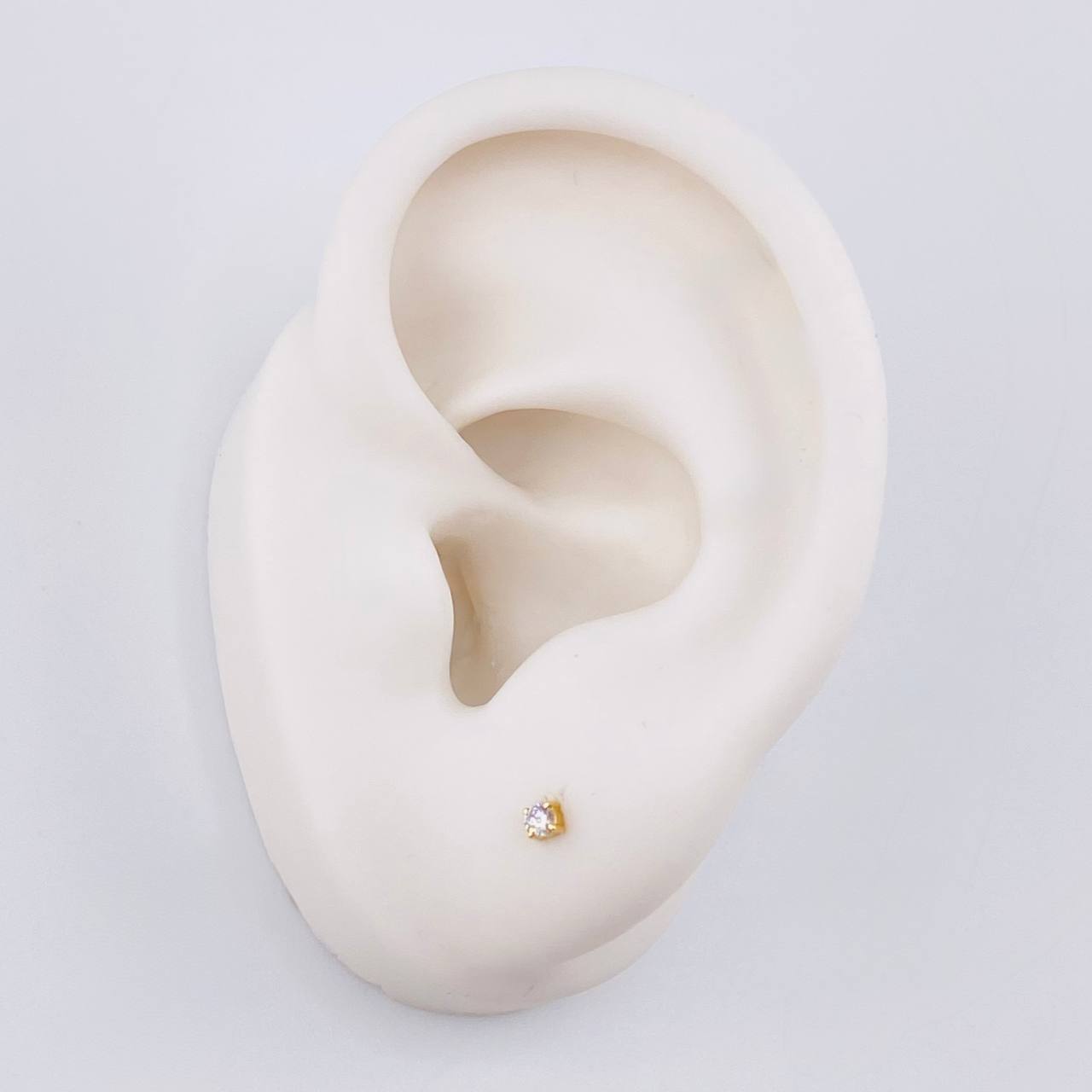 Stud Earrings Four Prongs Diamonds 7 Pts 0.55 g / in / 10.4 mm Yellow Gold 18K