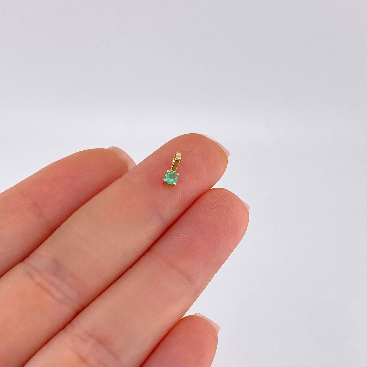 Pendant Four Claws Emerald 8 Pts 0.2 g / 1/4 in Yellow Gold 18K