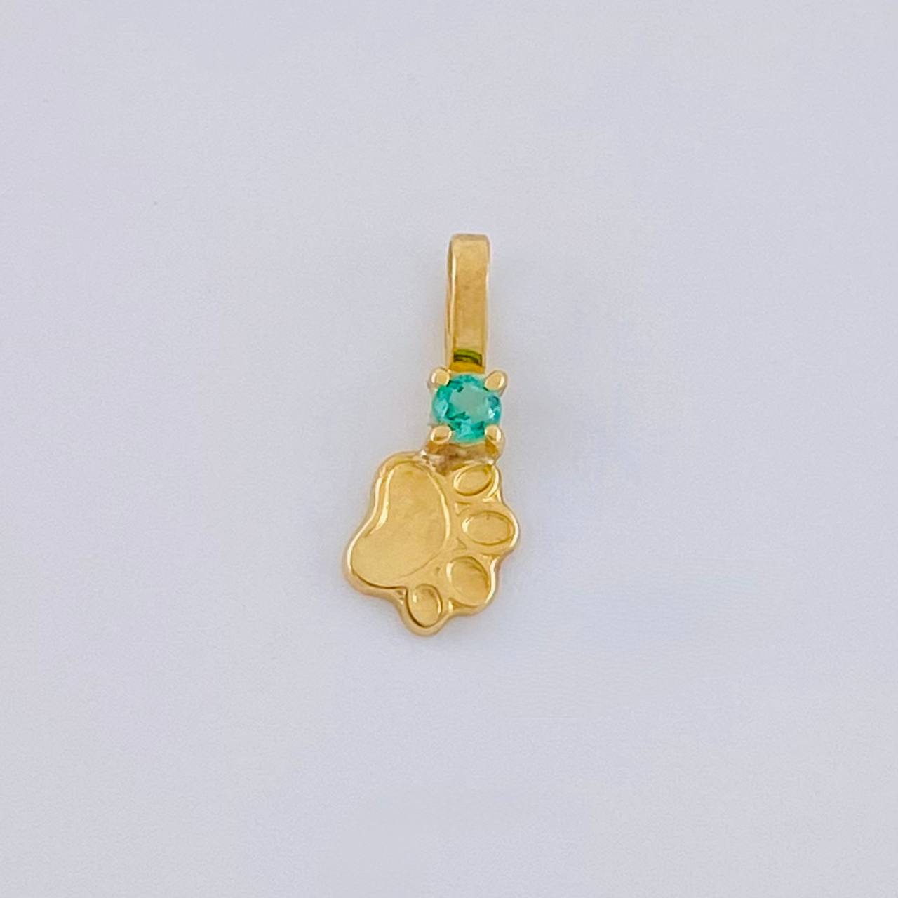 Dije Huella Esmeralda 3 Pts 0.2 g / 1/2 in Oro Amarillo 18K