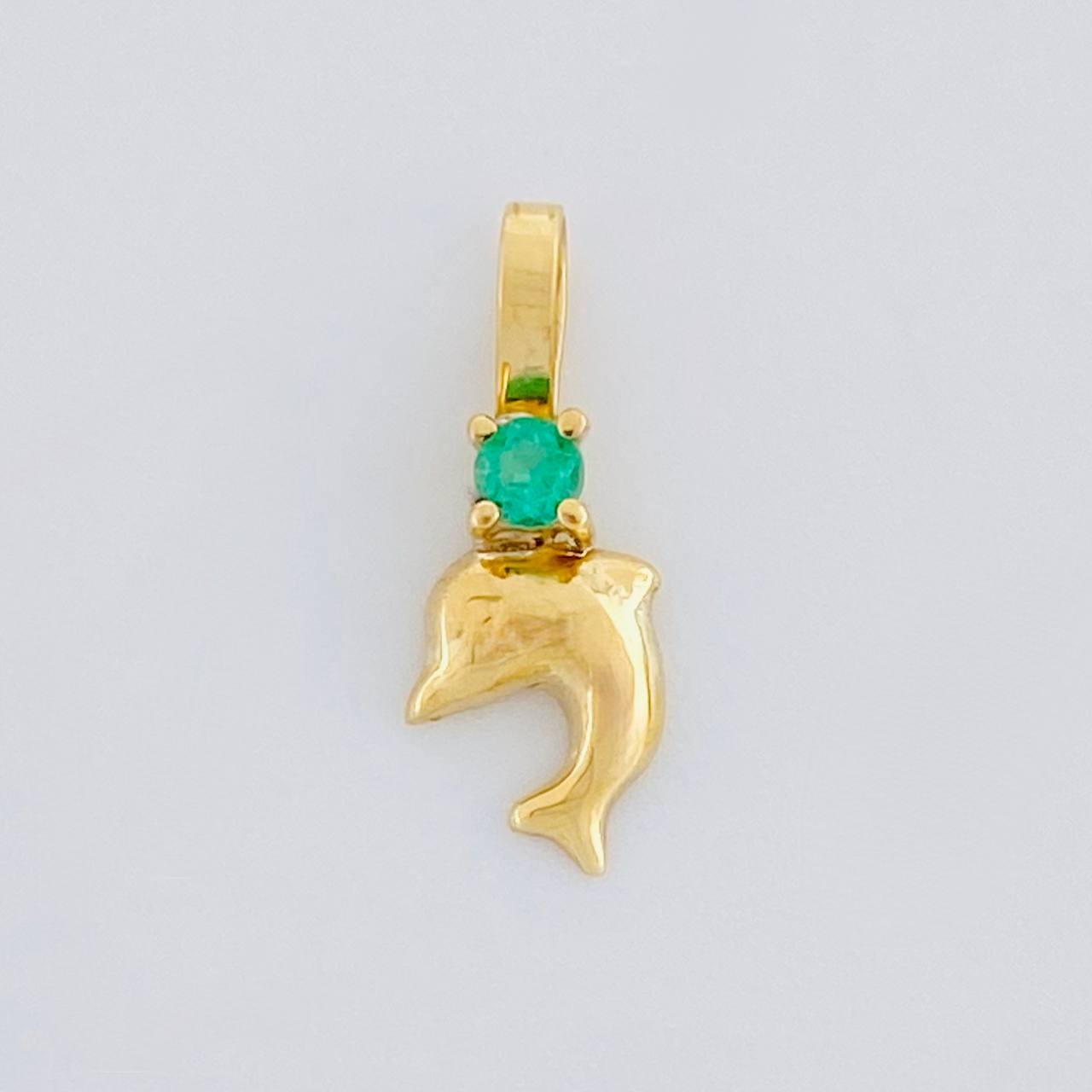 Pendant Dolphin Emerald 3 Pts 0.2 g / 1/2 in Yellow Gold 18K