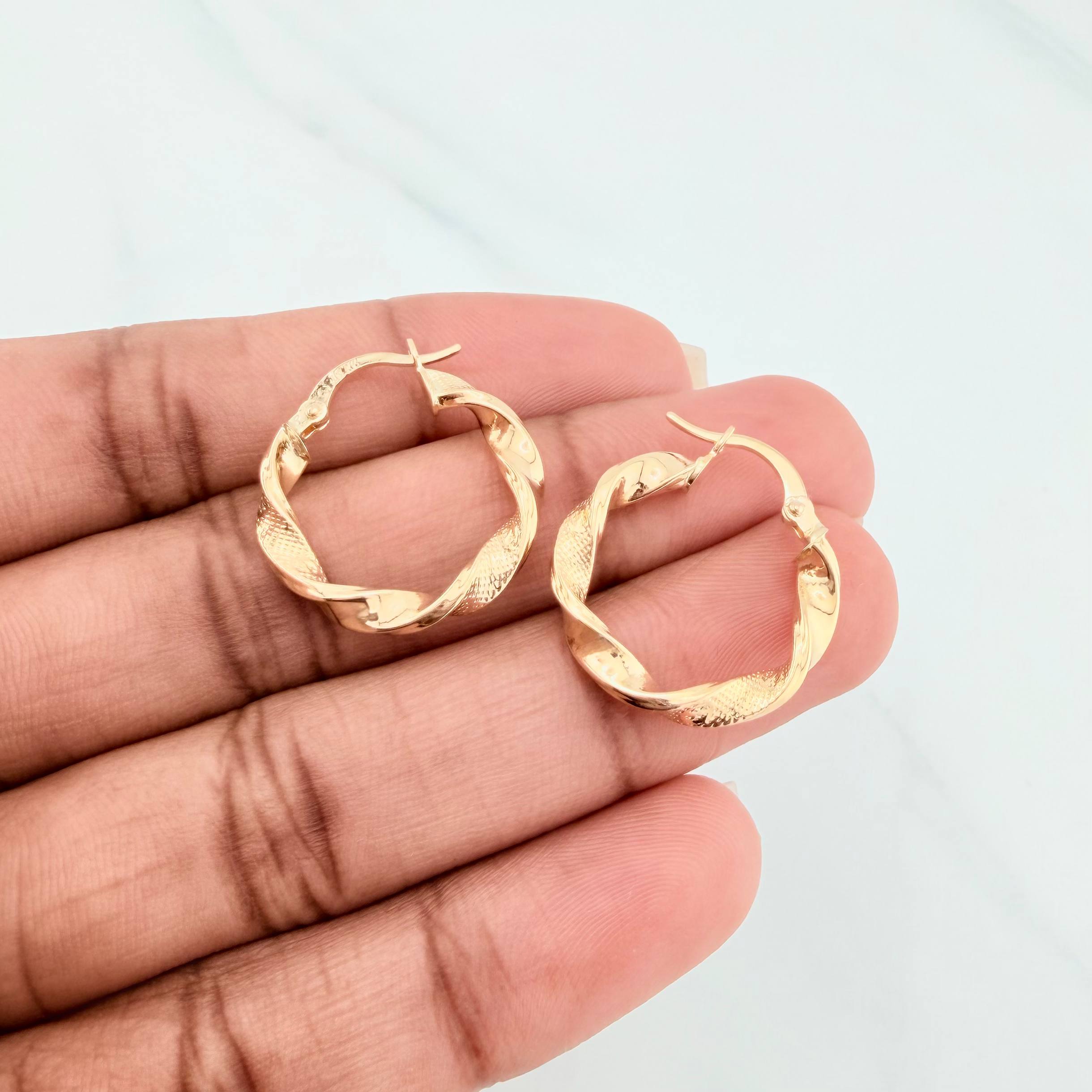 Candongas Entorchadas Tornillo 1.95 g / 3/4 in Oro Amarillo 18K