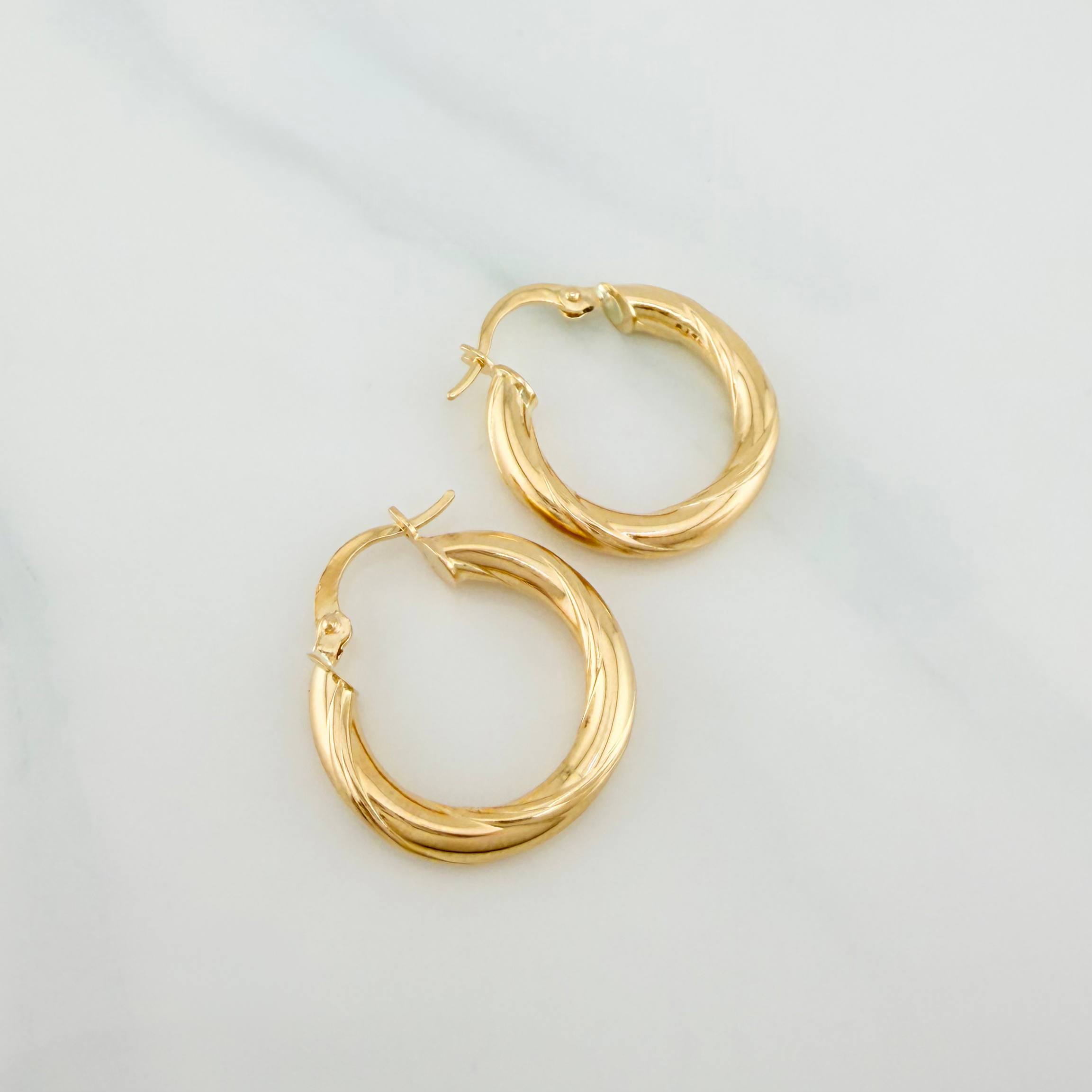 Candongas Mary 2.4 g / 1 in Oro Amarillo 18K