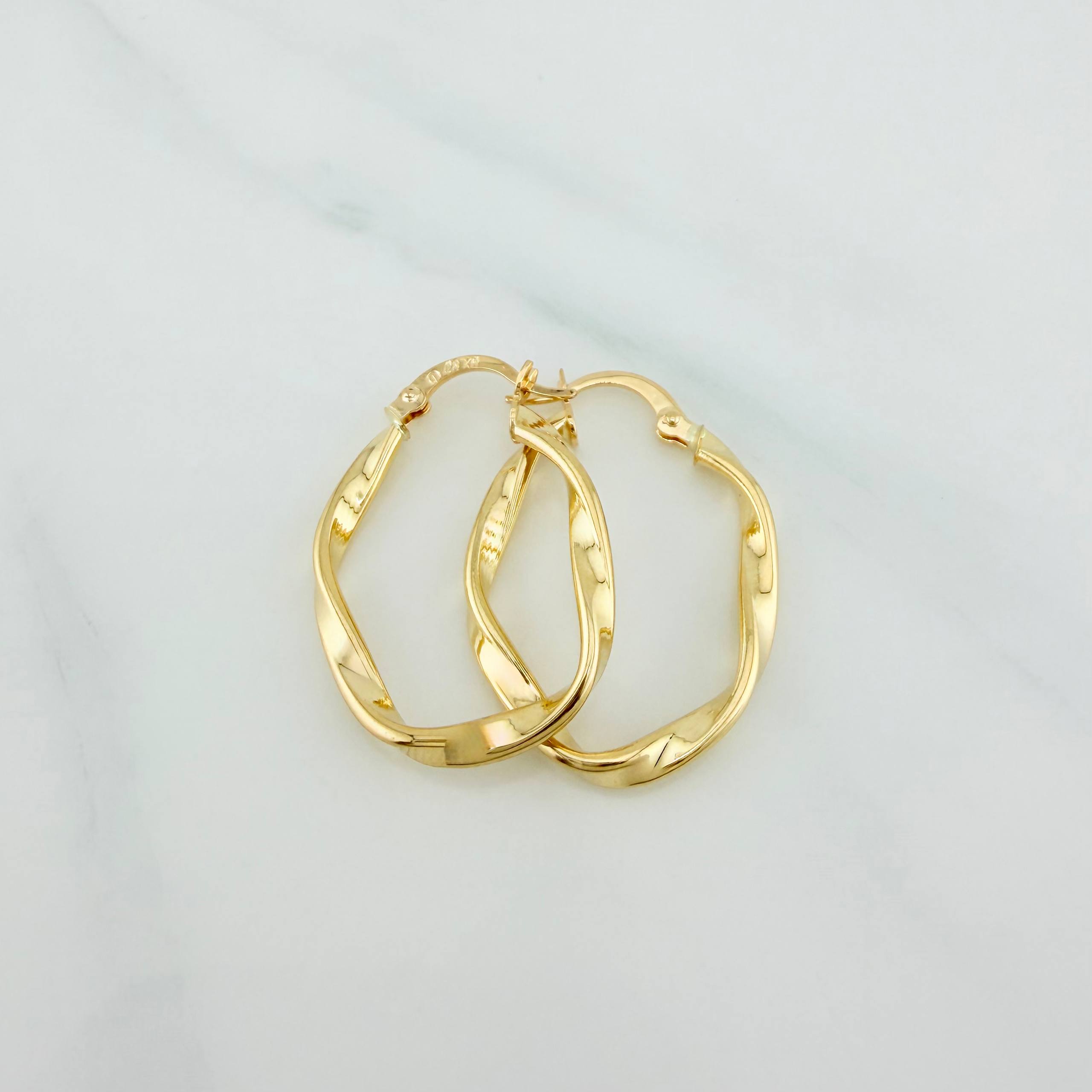 Candongas Asby Ovaladas 1.8 g / 1 in Oro Amarillo 18K