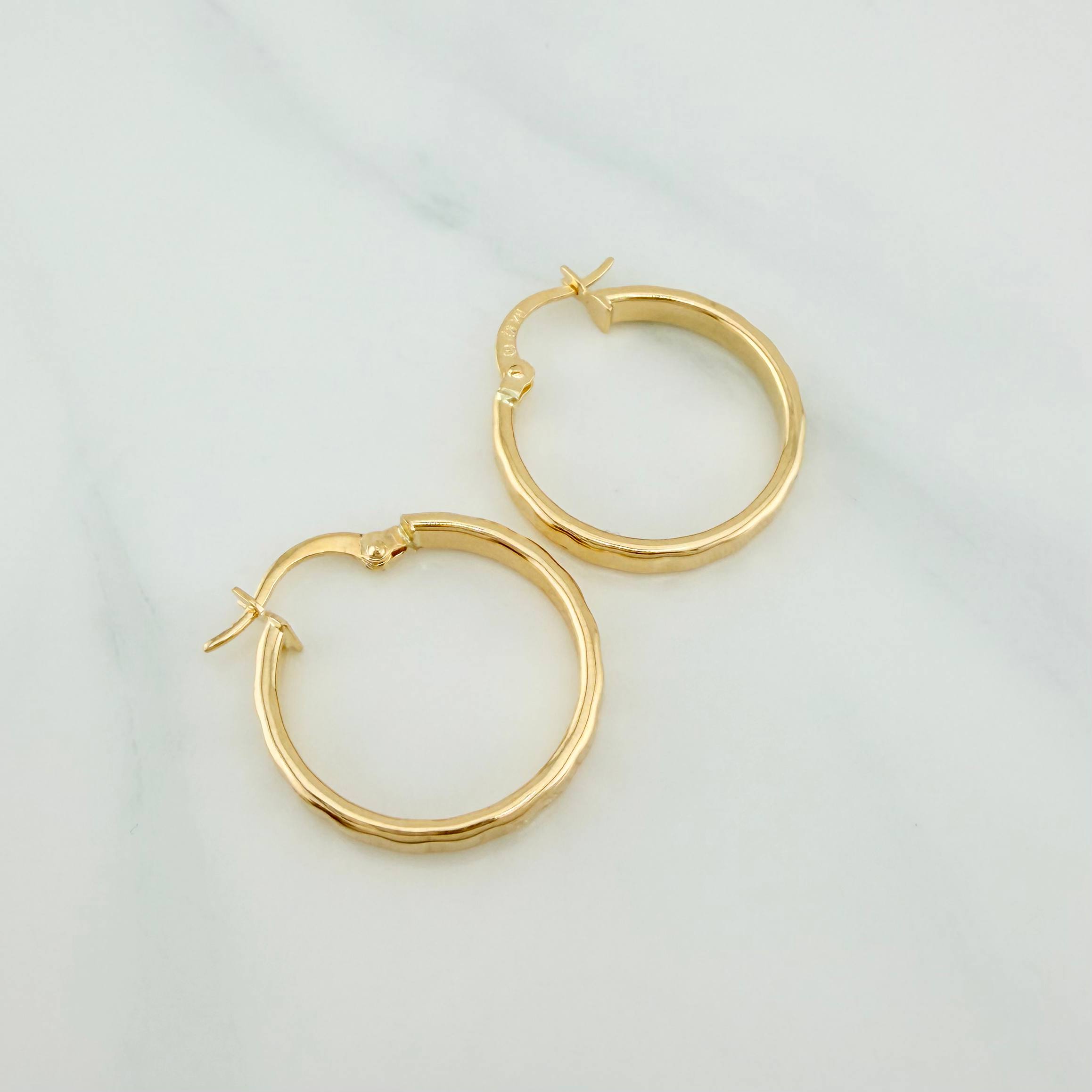 Hoop Earrings Diani Oval 1.7 g / 1 in Yellow Gold 18K