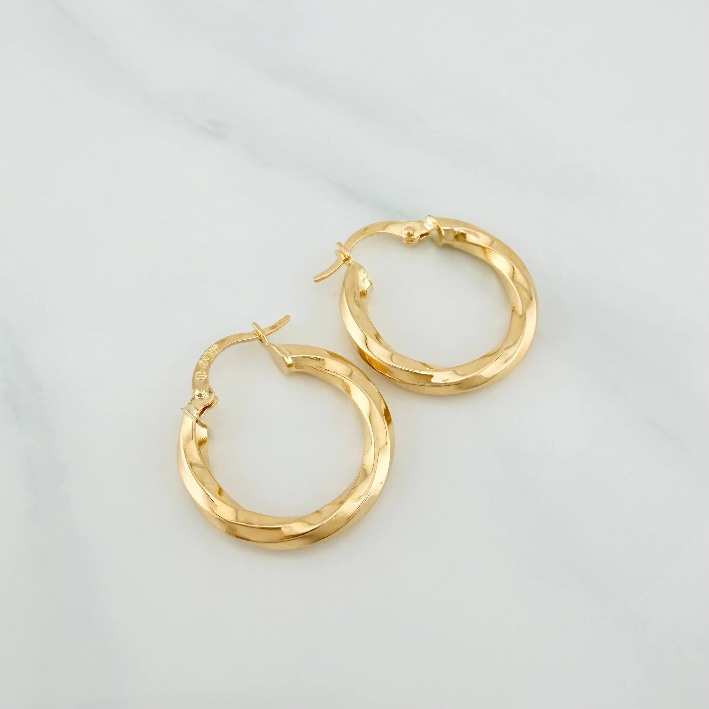 Candongas Kari 2.15 g / 3/4 in Oro Amarillo 18K